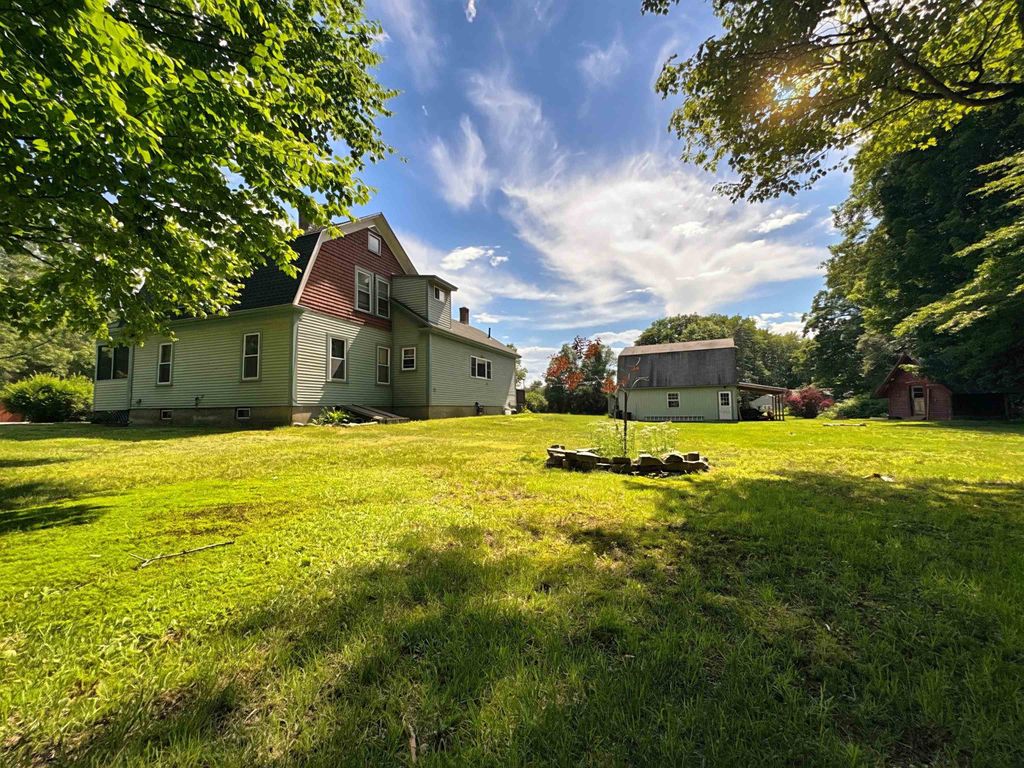 1 Ainsworth Road, Claremont, NH 03743