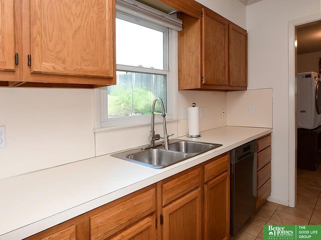 542 S 87 Circle, Omaha, NE 68114