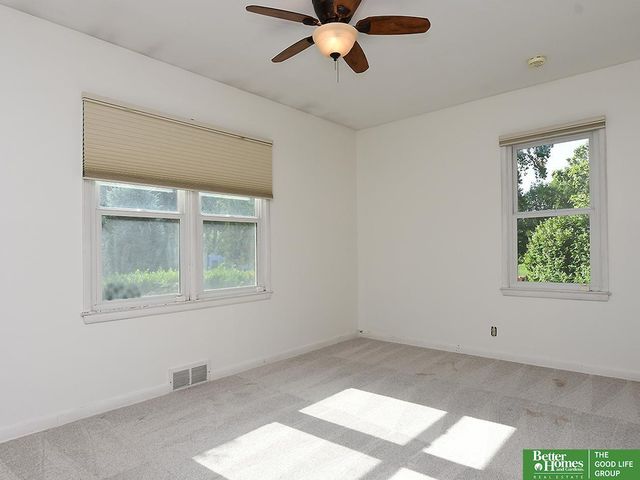 542 S 87 Circle, Omaha, NE 68114