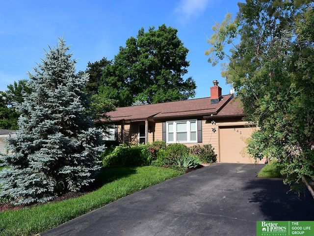 542 S 87 Circle, Omaha, NE 68114