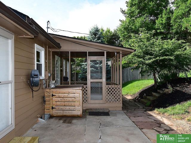 542 S 87 Circle, Omaha, NE 68114