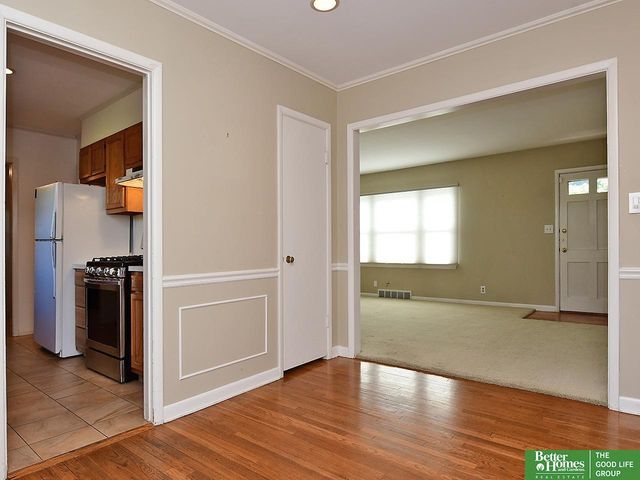 542 S 87 Circle, Omaha, NE 68114