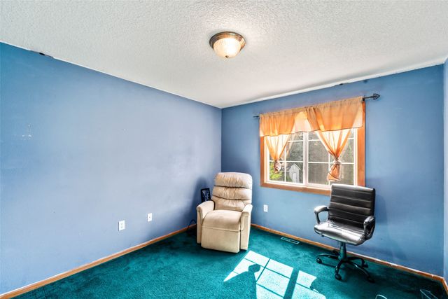 2507 Eagle Point Court, Des Moines, IA 50320