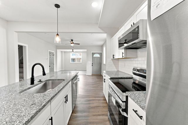 905 Bellows Avenue, Columbus, OH 43223