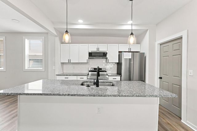 905 Bellows Avenue, Columbus, OH 43223