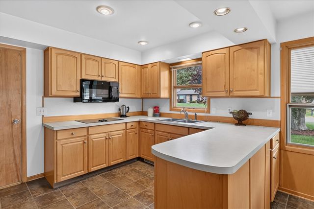 5073 Hillwood Court, Grand Rapids, MI 49508