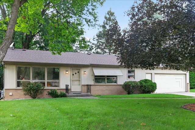 5073 Hillwood Court, Grand Rapids, MI 49508