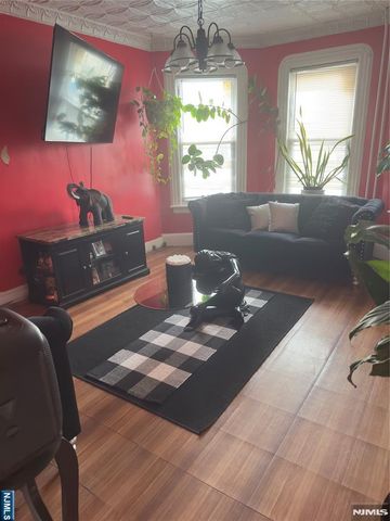 422 6th Avenue, Paterson, NJ 07514