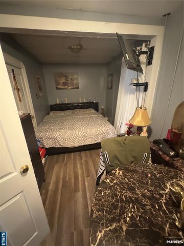 422 6th Avenue, Paterson, NJ 07514