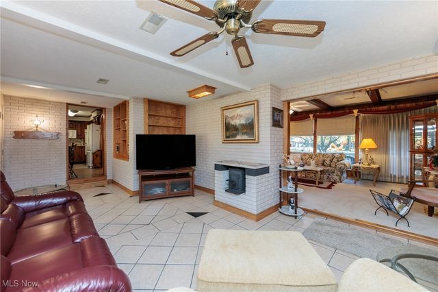 427 Perry Road, Tallmadge, OH 44278