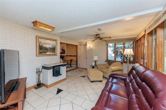 427 Perry Road, Tallmadge, OH 44278