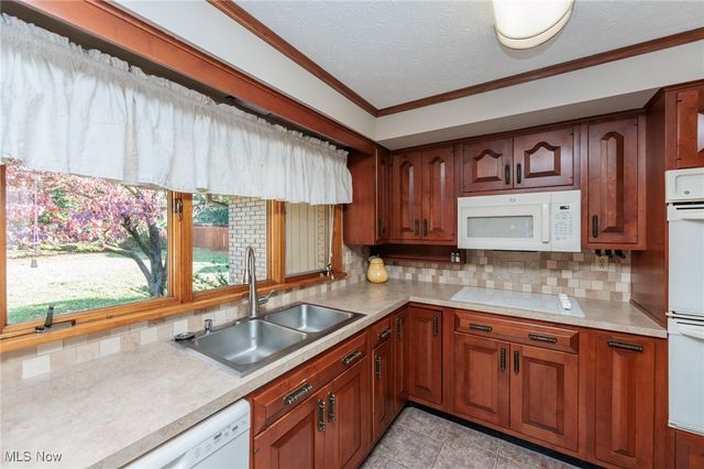 427 Perry Road, Tallmadge, OH 44278