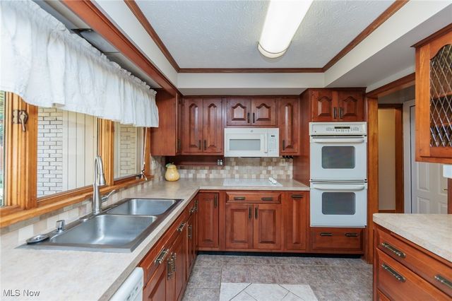 427 Perry Road, Tallmadge, OH 44278