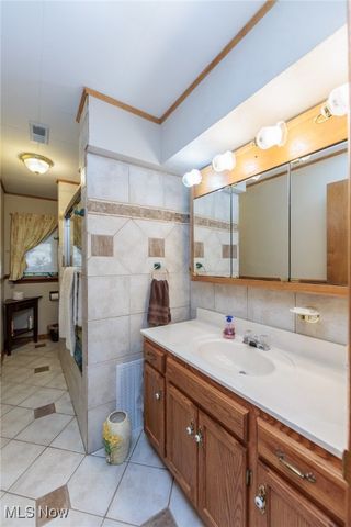 427 Perry Road, Tallmadge, OH 44278