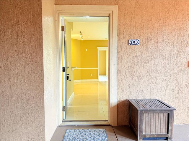 5524 METROWEST BOULEVARD 10-203, Orlando, FL 32811