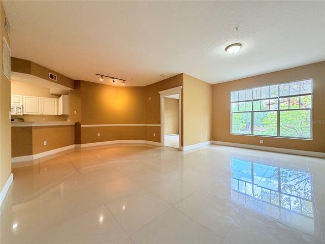 5524 METROWEST BOULEVARD 10-203, Orlando, FL 32811