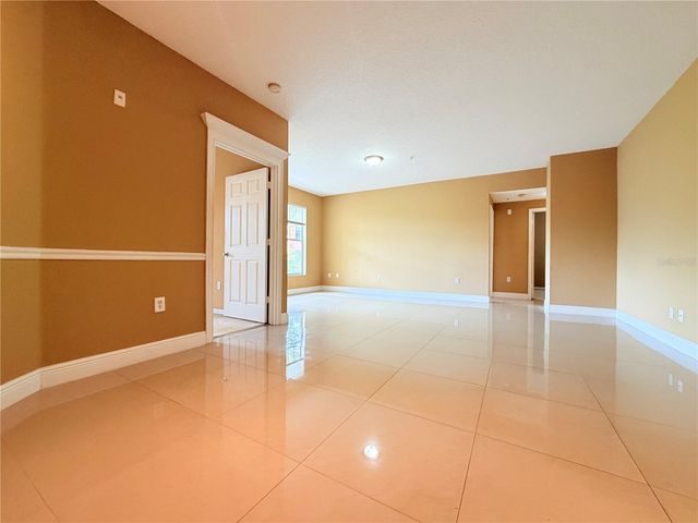 5524 METROWEST BOULEVARD 10-203, Orlando, FL 32811