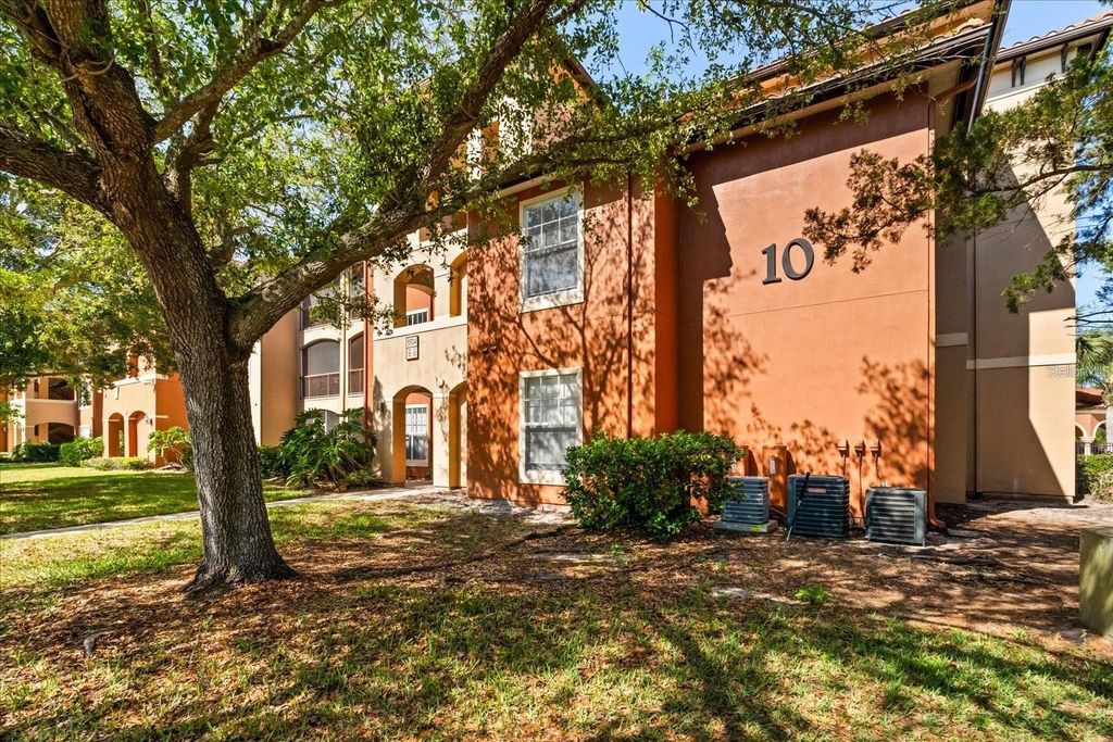 5524 METROWEST BOULEVARD 10-203, Orlando, FL 32811