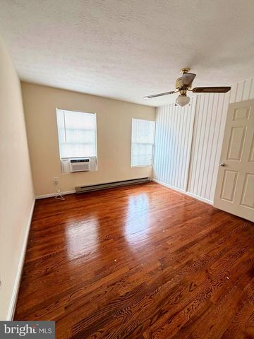 240 NOTTOWAY DR, Stephens City, VA 22655