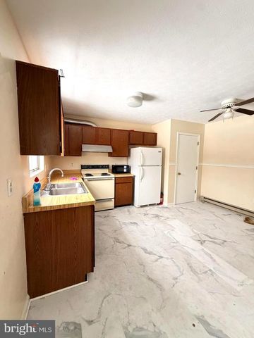 240 NOTTOWAY DR, Stephens City, VA 22655