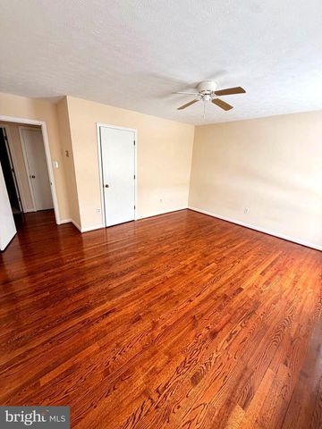 240 NOTTOWAY DR, Stephens City, VA 22655