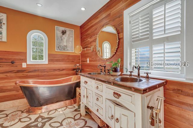 25 Wexford Cir, Hilton Head Island, SC 29928