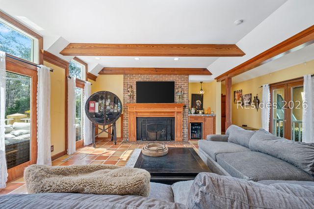 25 Wexford Cir, Hilton Head Island, SC 29928