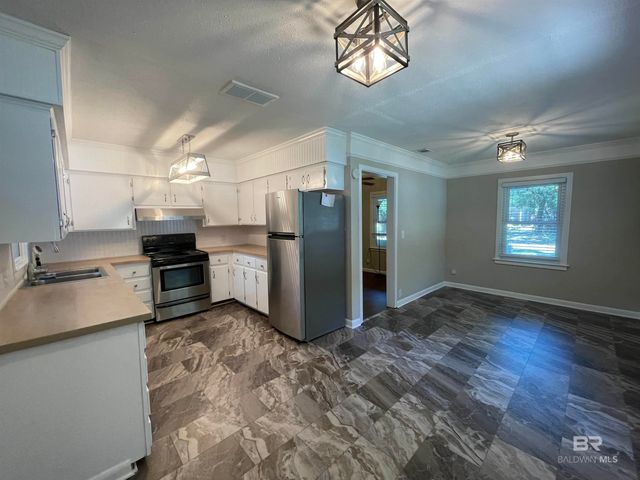 406 Miller Avenue, Fairhope, AL 36532