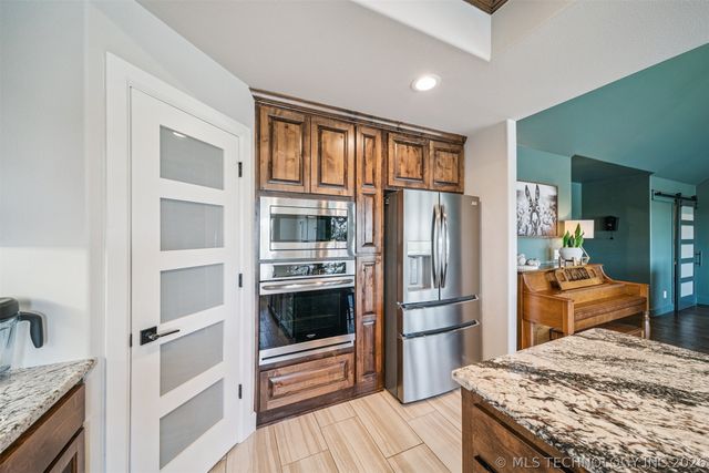 28282 E 112th Street S, Coweta, OK 74429