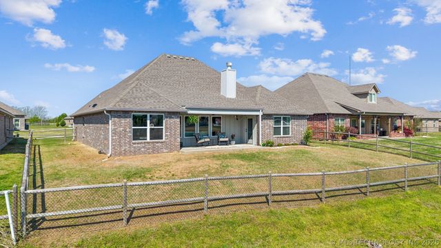 28282 E 112th Street S, Coweta, OK 74429