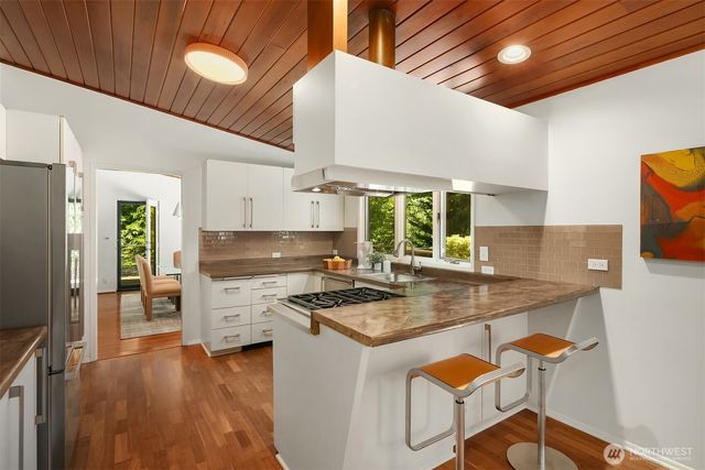 3600 86th Avenue SE, Mercer Island, WA 98040