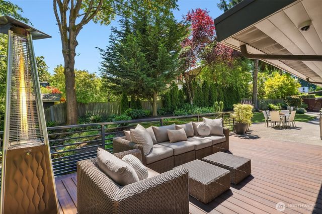3600 86th Avenue SE, Mercer Island, WA 98040