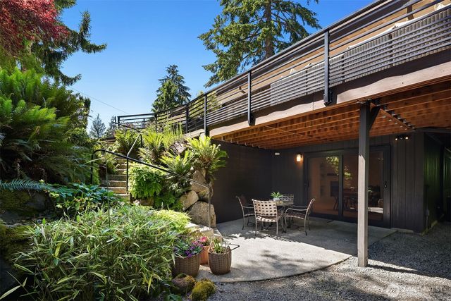3600 86th Avenue SE, Mercer Island, WA 98040
