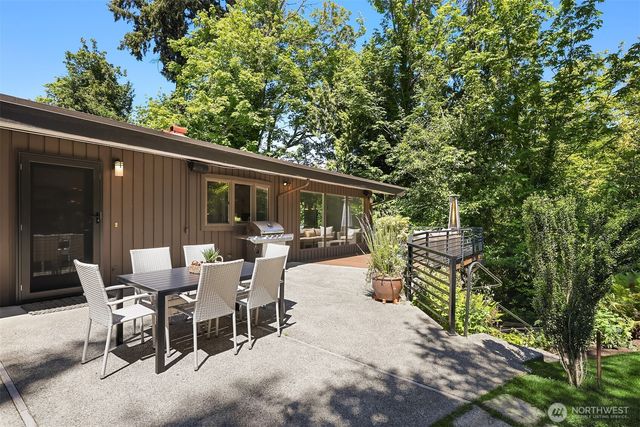 3600 86th Avenue SE, Mercer Island, WA 98040