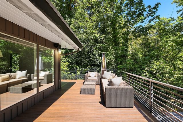3600 86th Avenue SE, Mercer Island, WA 98040