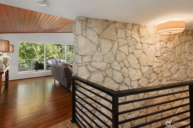 3600 86th Avenue SE, Mercer Island, WA 98040