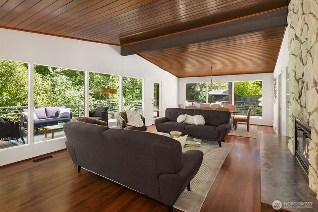 3600 86th Avenue SE, Mercer Island, WA 98040