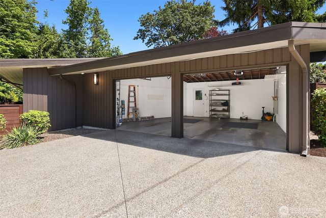 3600 86th Avenue SE, Mercer Island, WA 98040