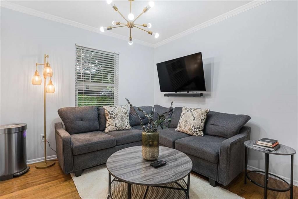 Image 10 of property listing at 1150 Collier Road 25D, Atlanta, GA 30318