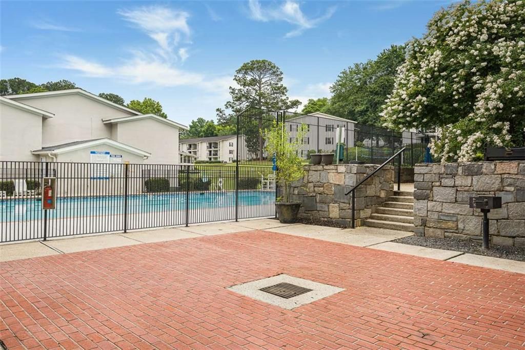 Image 23 of property listing at 1150 Collier Road 25D, Atlanta, GA 30318