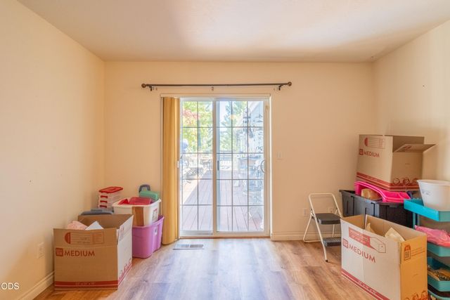 209 NW Stone Fly Court, Grants Pass, OR 97526
