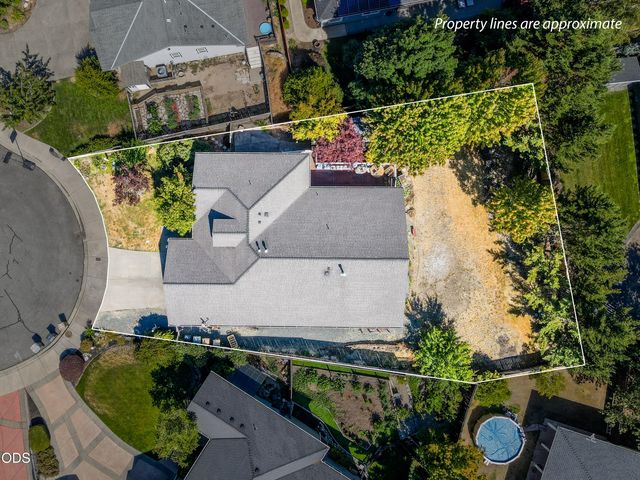 209 NW Stone Fly Court, Grants Pass, OR 97526