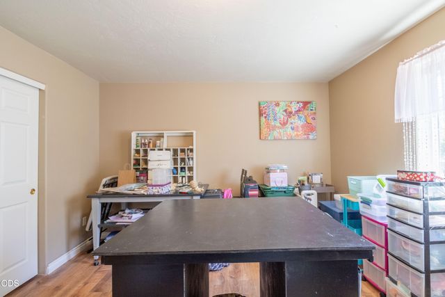 209 NW Stone Fly Court, Grants Pass, OR 97526