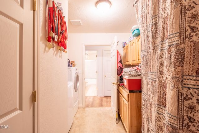 209 NW Stone Fly Court, Grants Pass, OR 97526