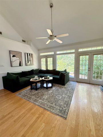 2651 Hidden Ridge Drive, Arlington, TX 76006