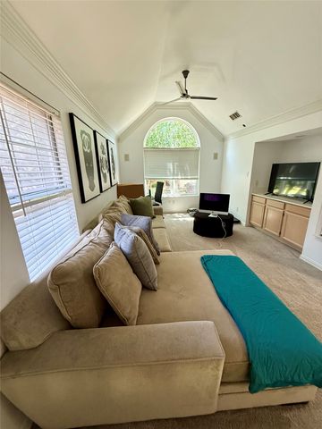 2651 Hidden Ridge Drive, Arlington, TX 76006