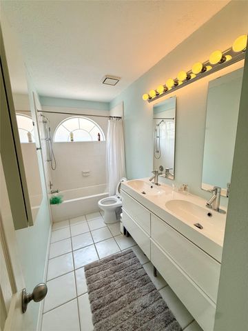 2651 Hidden Ridge Drive, Arlington, TX 76006