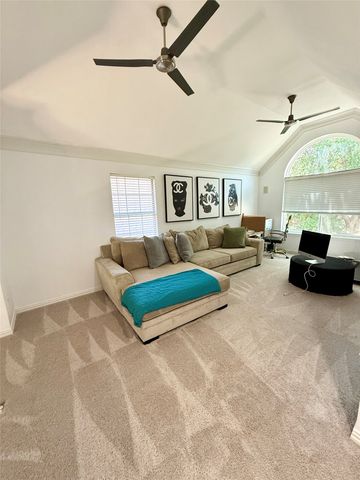 2651 Hidden Ridge Drive, Arlington, TX 76006