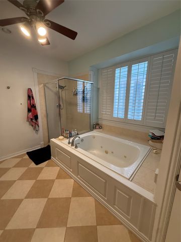 2651 Hidden Ridge Drive, Arlington, TX 76006