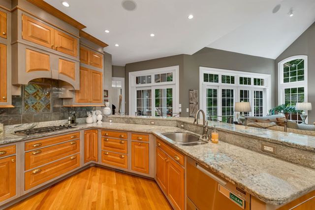 60 Riddle Drive, Bedford, NH 03110
